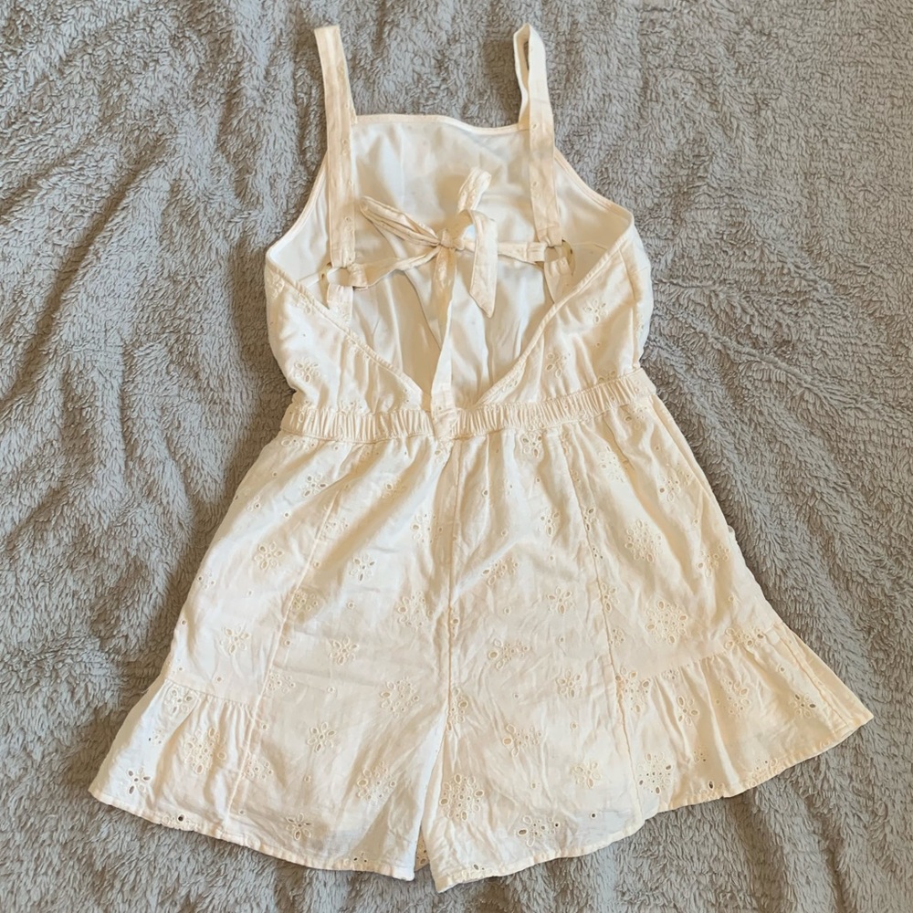 📦 SALE | AEO | Eyelet Open Back Romper - Picture 3 of 7